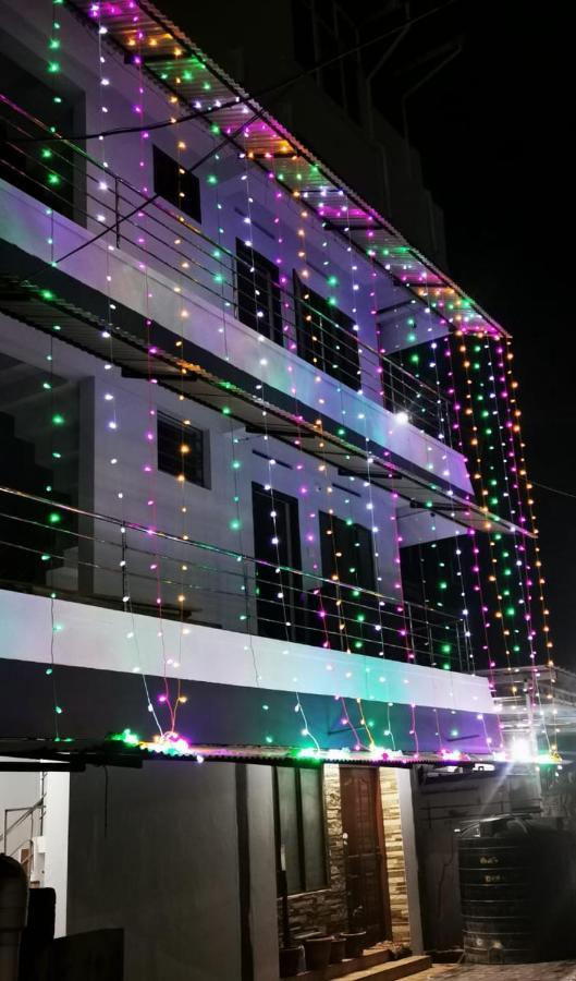 J2 Stayin Thiruvananthapuram Exterior foto